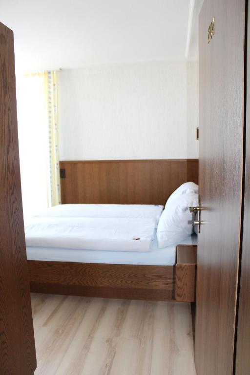 Hotel Glaernisch Hof Horgen Bilik gambar